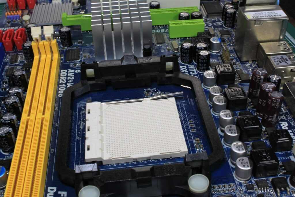 g16f49791422e9ed9f716b079896cb3a85bcd332c4f934779de68a3f73e3d57e8728dde58ceb3b489c974d30ffd74158f4055fcc37f79659b458026c7eaa42bb6 1280 4418213 computer, motherboard, pc, mother board, main board, hardware, micro chip, processor, mother board, mother board, mother board, mother board, mother board